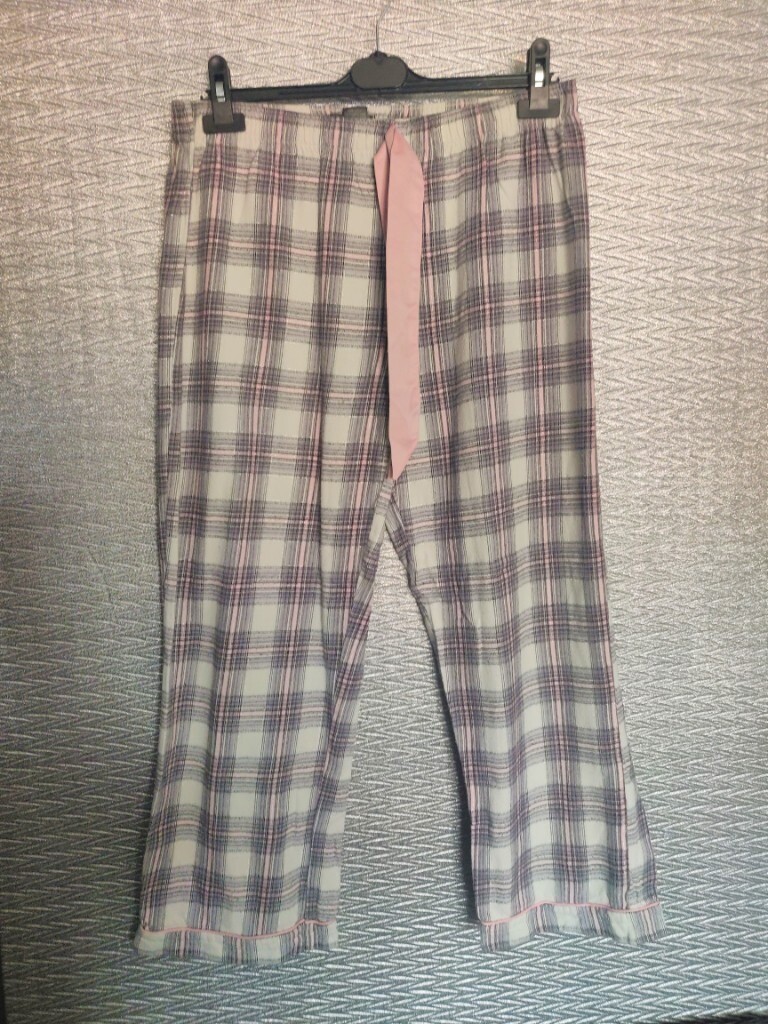 Size 12 - 14 Checked Pyjama Bottoms 